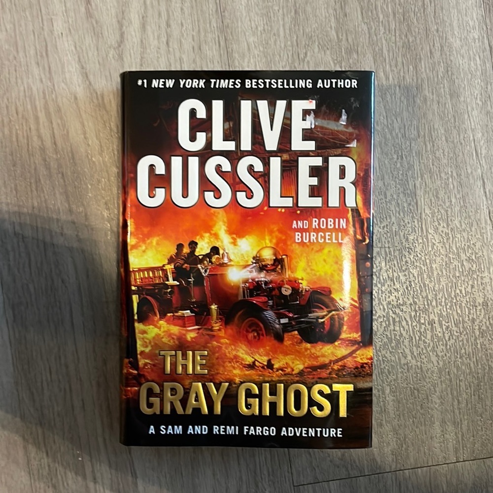 Clive Cussler and Robin Burcell The Gray Ghost